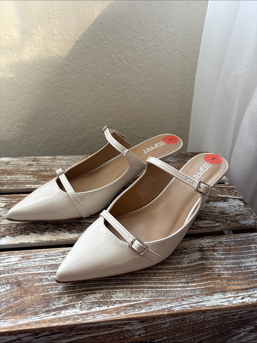NWOB Esprit Women's Cream Pointed Toe Slingback Flats